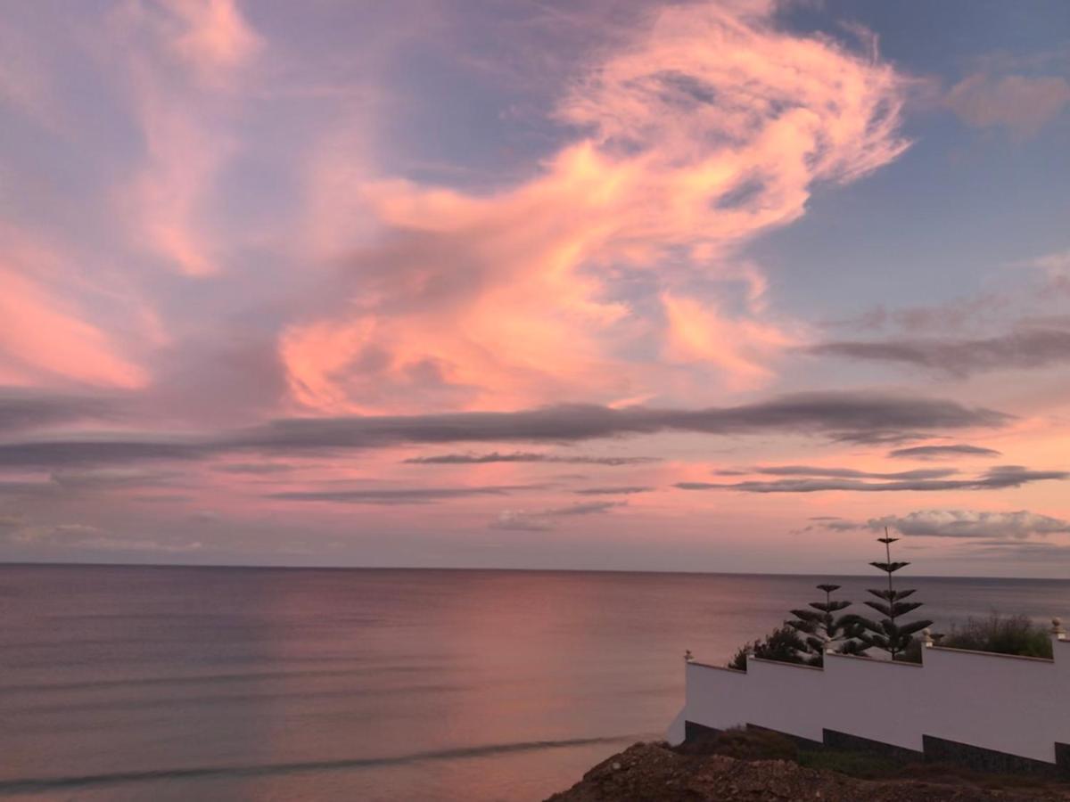 Fuerteventura Beach Vacations And Blue Mango Surf&Fitness Center At Charco Пуэрто-дель-Росарио Экстерьер фото